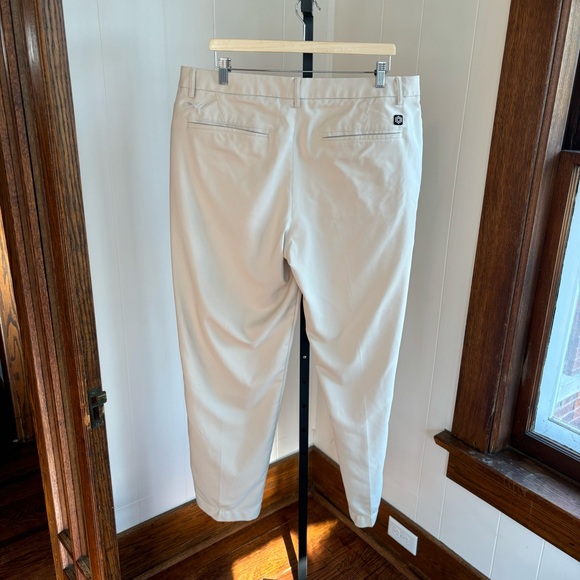 Puma Cream Performance Activewear Flat Front Chino Golf Pants Mens 38x32 *NOTE - Picture 2 of 10
